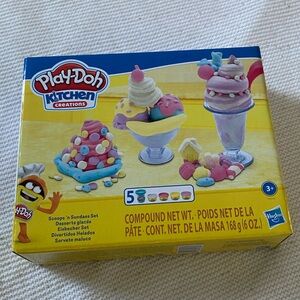 Play-doh kitchen creations